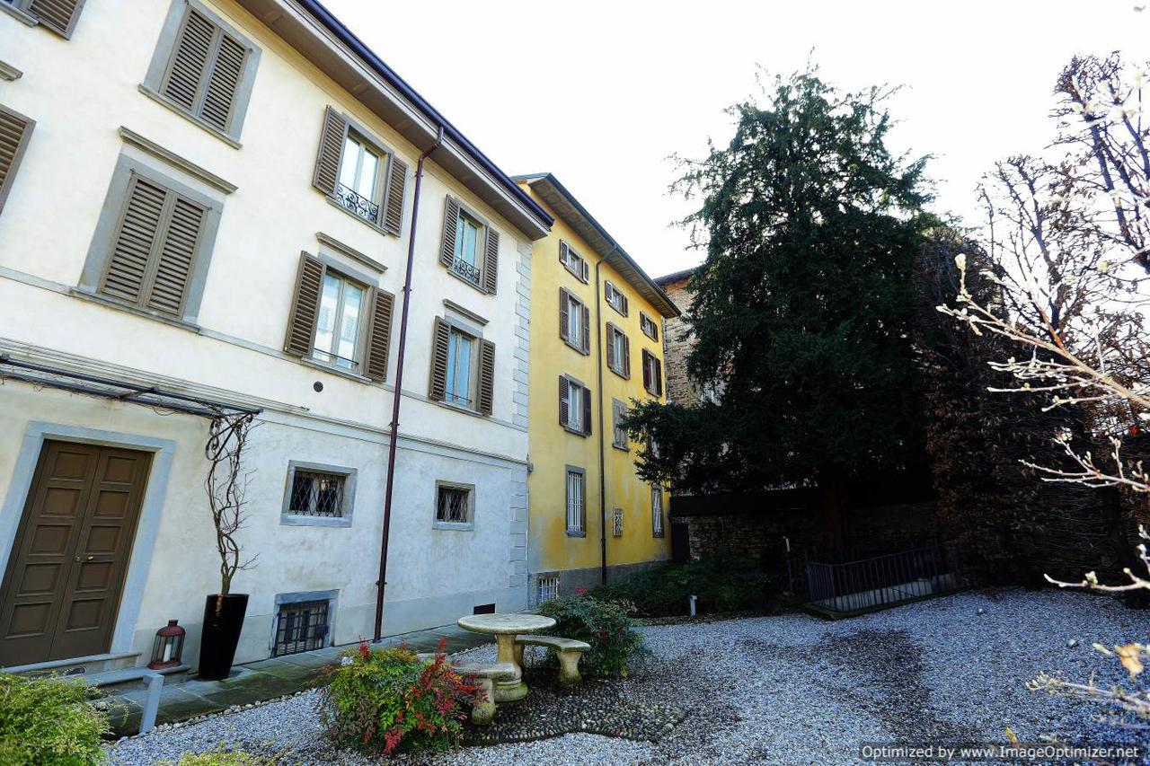 A Due Passi Hotel Bergamo Exterior foto
